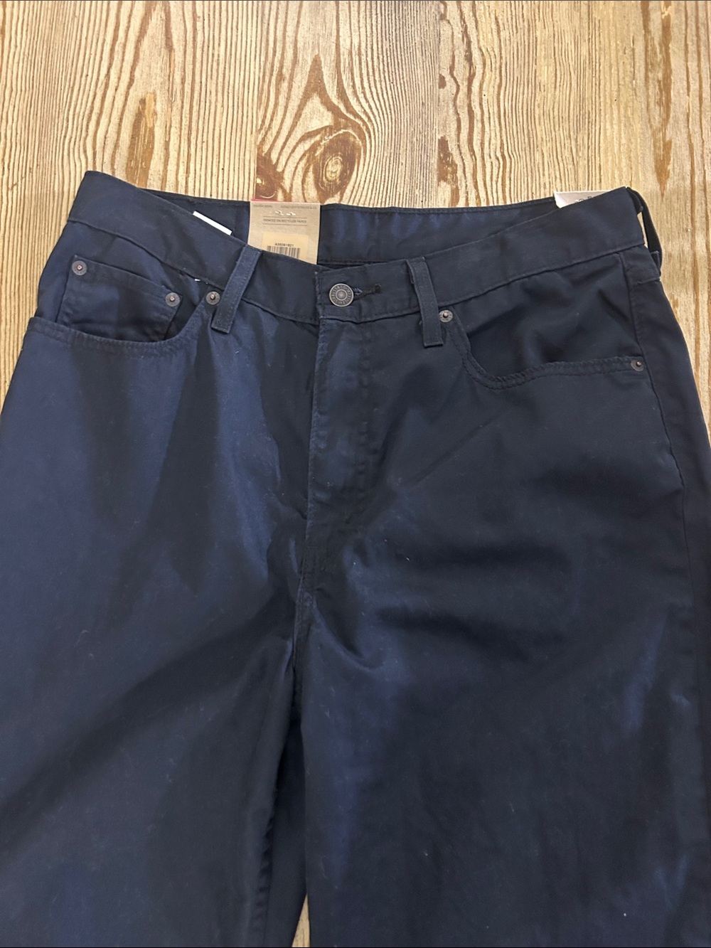 NWT Levi's woman’s high waisted, Mom jeans in black